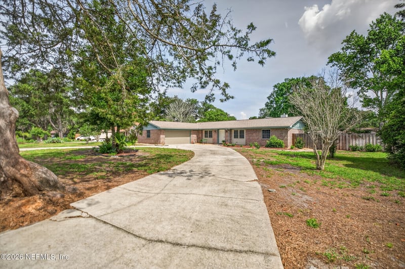 1411 Forest Ln, St Johns, FL 32259