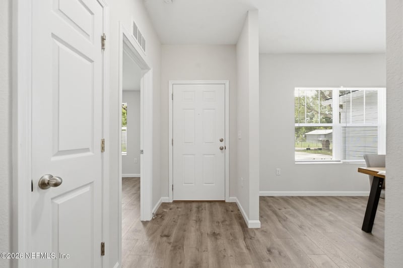 9335 Illinois St, Jacksonville, FL 32218