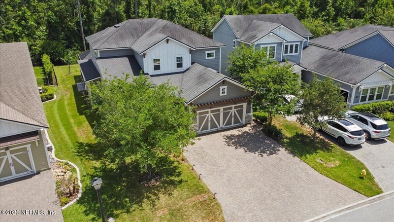 245 Freshwater Dr, St Johns, FL 32259