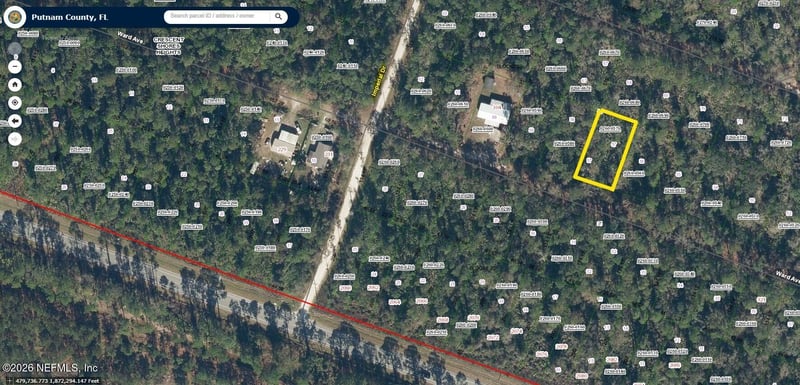 310 Ward Ave, Crescent City, FL 32112