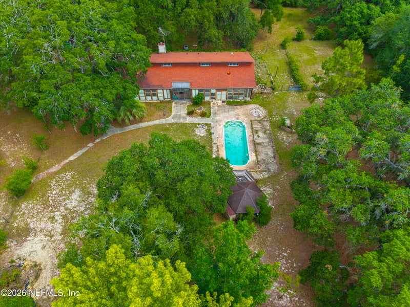720 Lake Susan Rd, Hawthorne, FL 32640