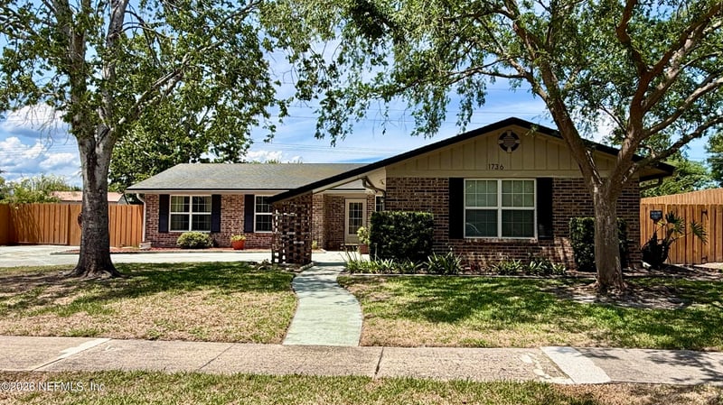 1736 Papaya Dr, Orange Park, FL 32073