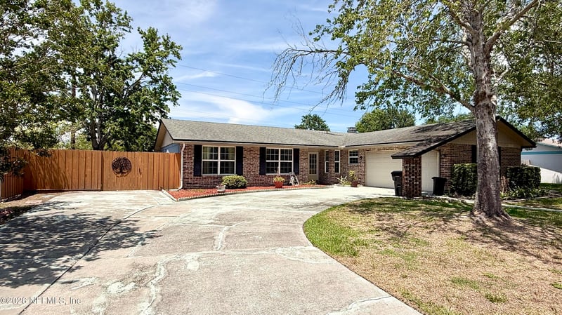 1736 Papaya Dr, Orange Park, FL 32073