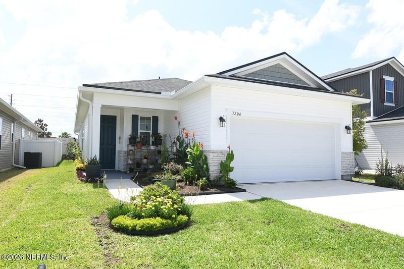 7206 Red Timber Rd, Jacksonville, FL 32244