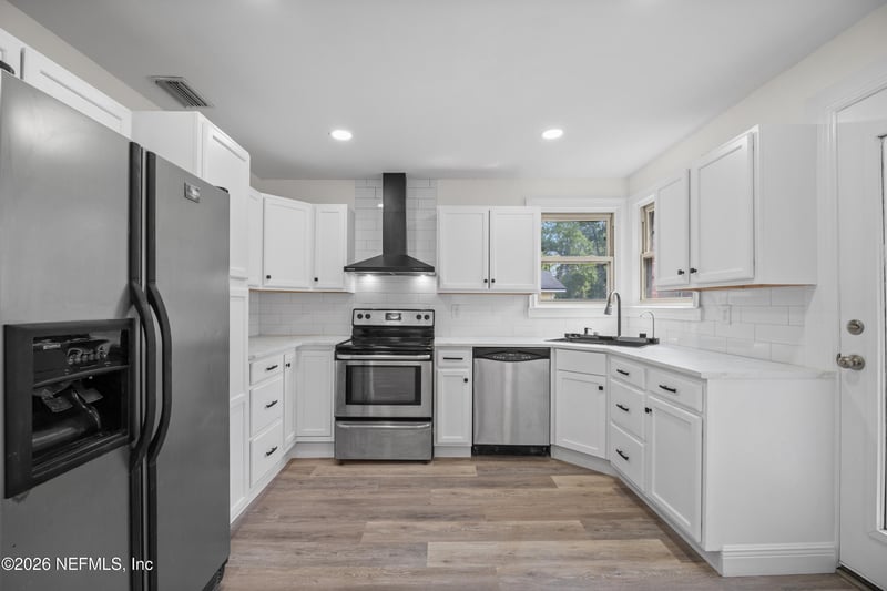 4168 Spring Park Cir, Jacksonville, FL 32207