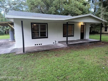 524 St Clair St, Starke, FL 32091