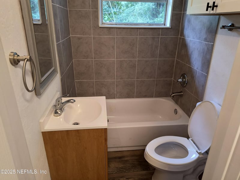 524 St Clair St, Starke, FL 32091