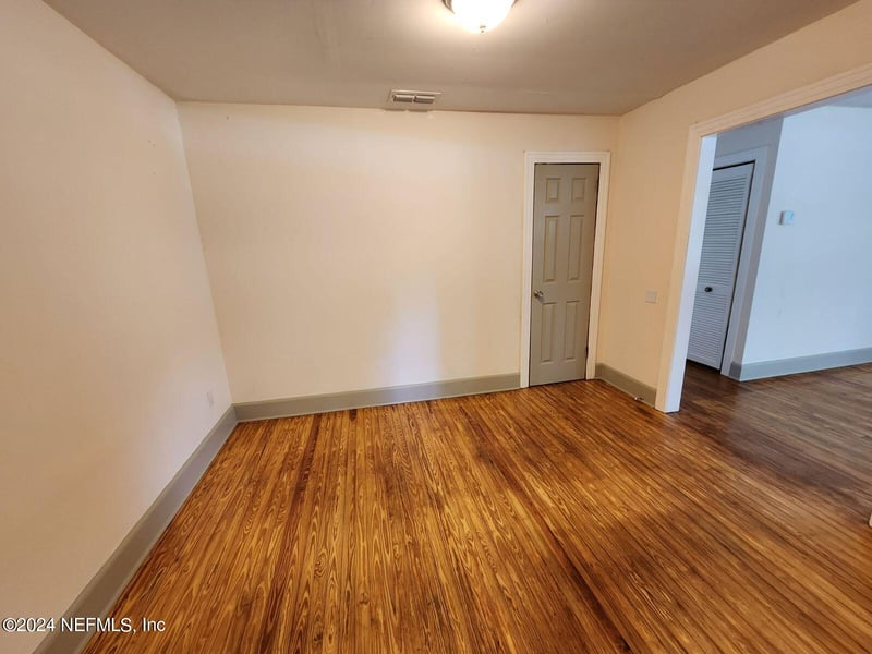 3049 Harbison St, Jacksonville, FL 32218