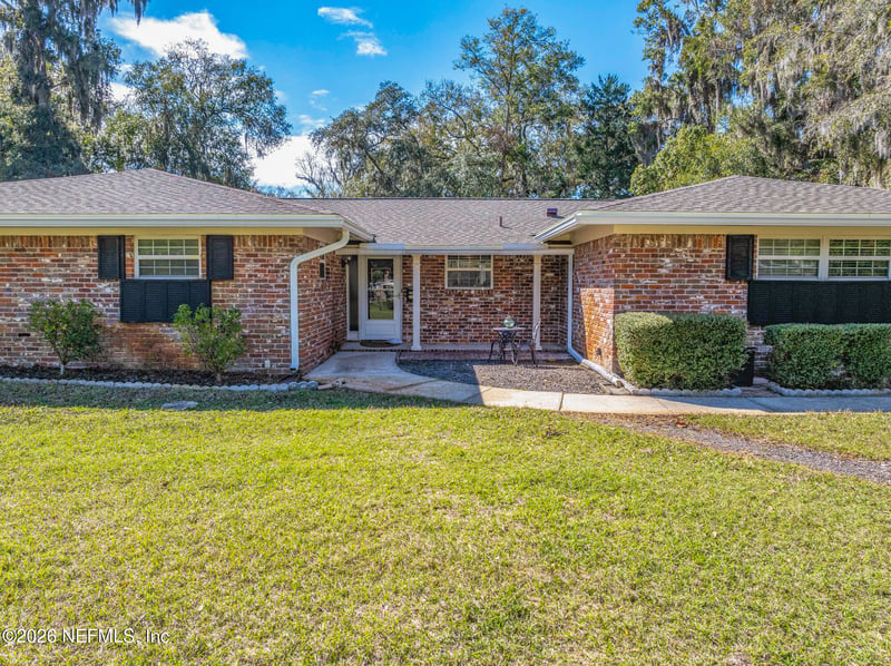 2320 Holly Leaf Ln, Orange Park, FL 32073