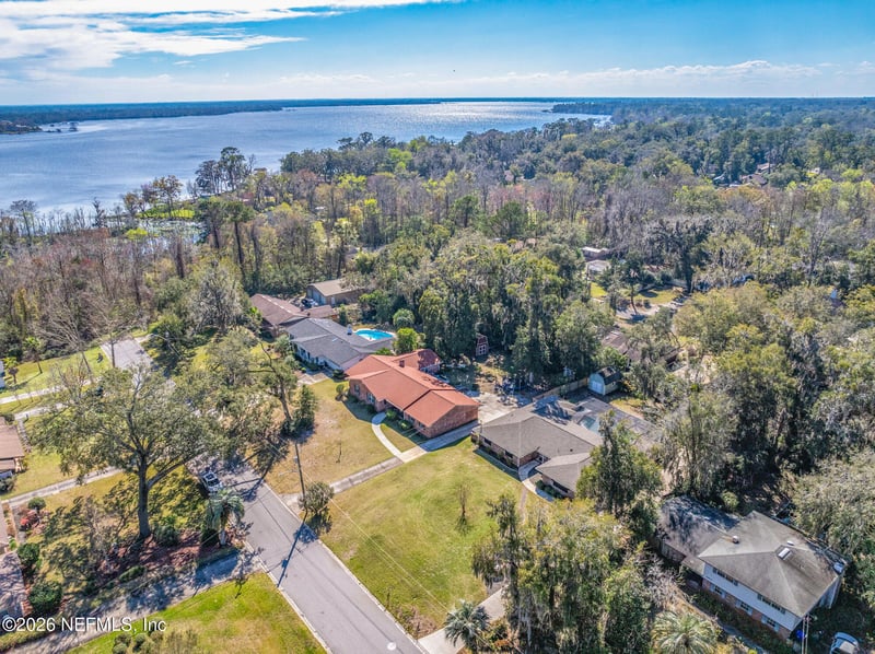 2320 Holly Leaf Ln, Orange Park, FL 32073