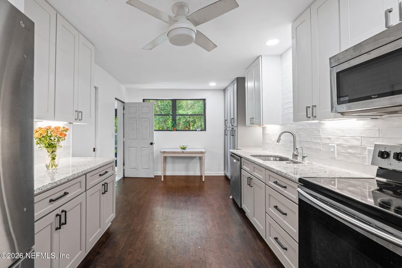 1738 Clemson Rd, Jacksonville, FL 32217