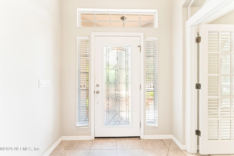 893 Blackberry Ln, St Johns, FL 32259