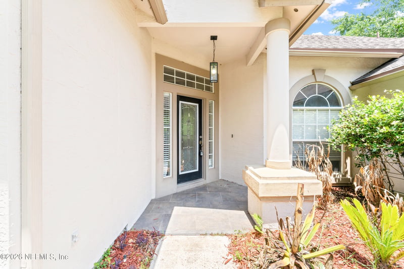 893 Blackberry Ln, St Johns, FL 32259