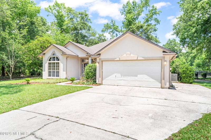 893 Blackberry Ln, St Johns, FL 32259