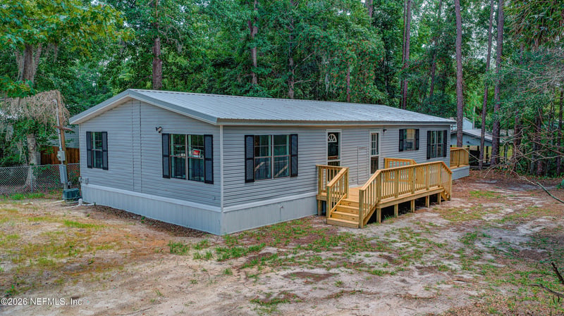 118 Waterway Dr, Satsuma, FL 32189