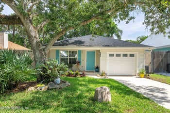 493 Pyrus St, St Augustine, FL 32080