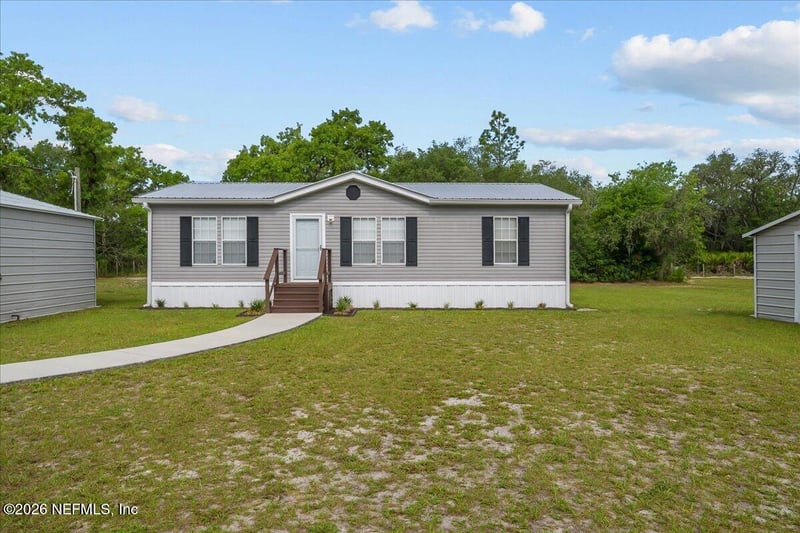 127 Red Oak Ln, Hollister, FL 32147