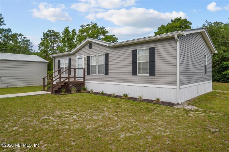 127 Red Oak Ln, Hollister, FL 32147