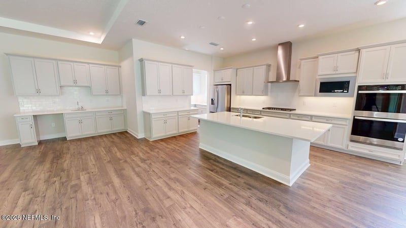 394 Sir Barton Dr, St Johns, FL 32259