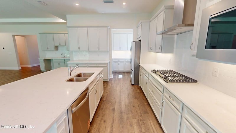 394 Sir Barton Dr, St Johns, FL 32259