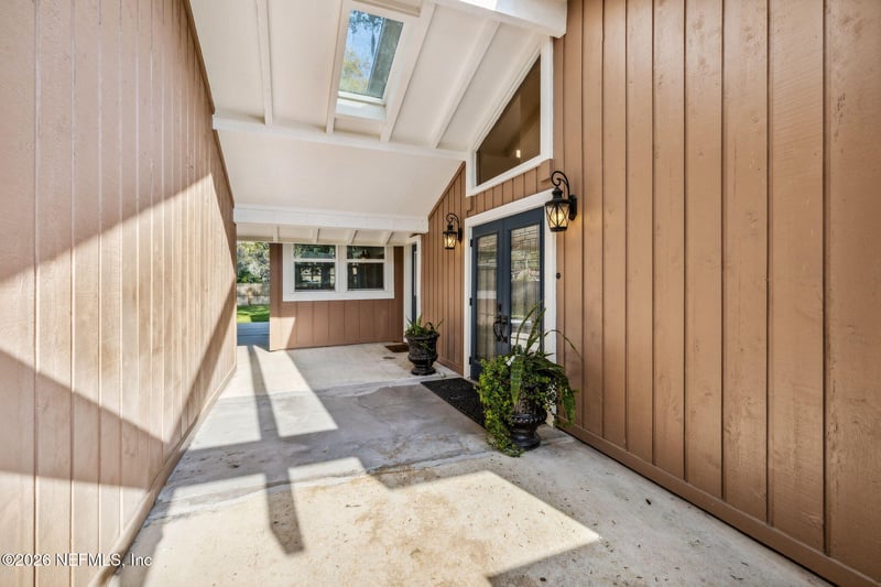 4425 Beacon Dr, Jacksonville, FL 32225