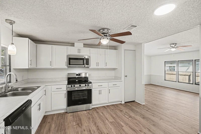 7624 Timberwood Dr, Jacksonville, FL 32256