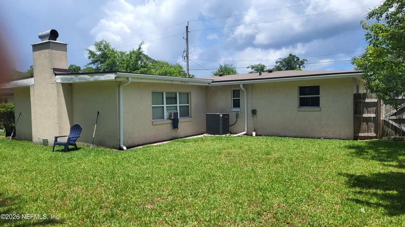 2222 Shull Dr, Jacksonville, FL 32216