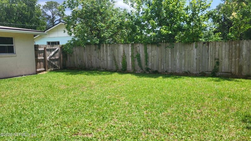 2222 Shull Dr, Jacksonville, FL 32216