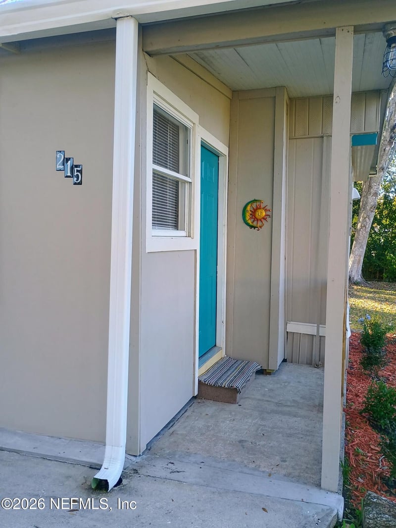 215 Pine Tree Trl, Crescent City, FL 32112