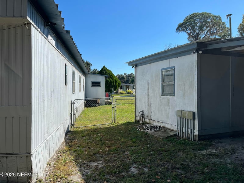 101 Hummingbird Trl, Crescent City, FL 32112