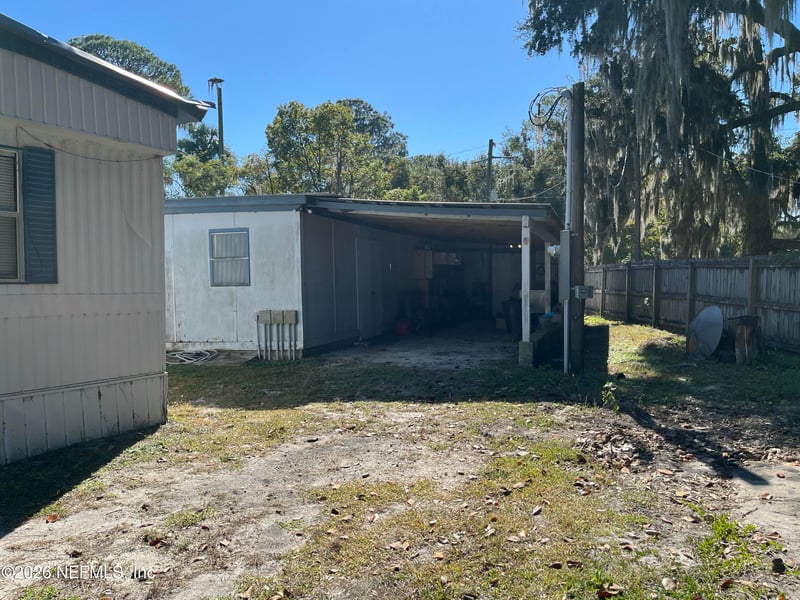 101 Hummingbird Trl, Crescent City, FL 32112