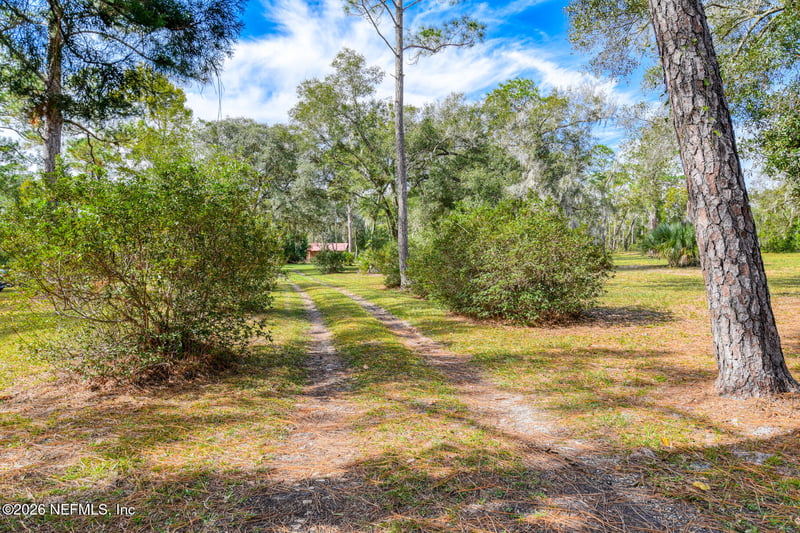 751 Highway 17 , Palatka, FL 32177