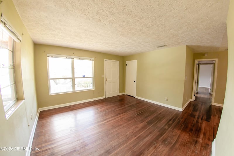 2457 Broward Rd, Jacksonville, FL 32218