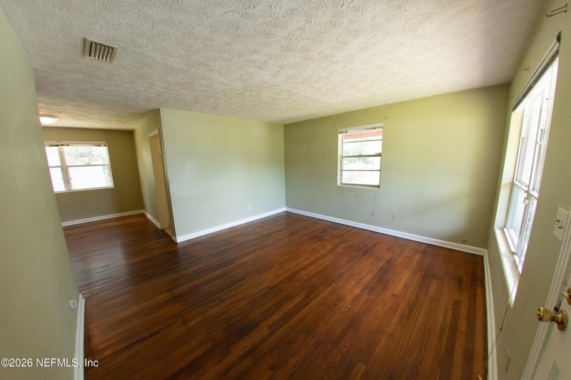 2457 Broward Rd, Jacksonville, FL 32218