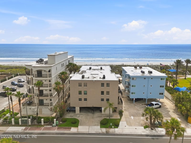 411 1st St #203, Jacksonville Beach, FL 32250
