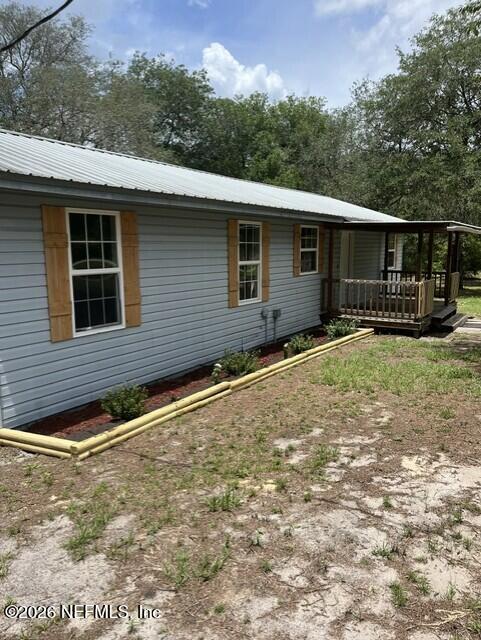 141 Paris St, Interlachen, FL 32148