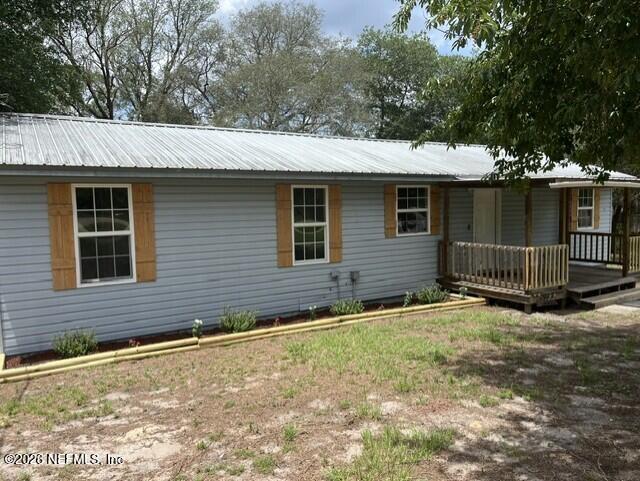 141 Paris St, Interlachen, FL 32148