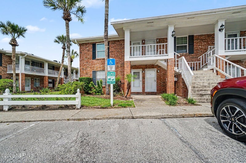 22 Comares Ave #1C, St Augustine, FL 32080