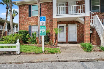 22 Comares Ave #1C, St Augustine, FL 32080