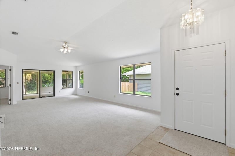7602 Baymeadows Cir, Jacksonville, FL 32256