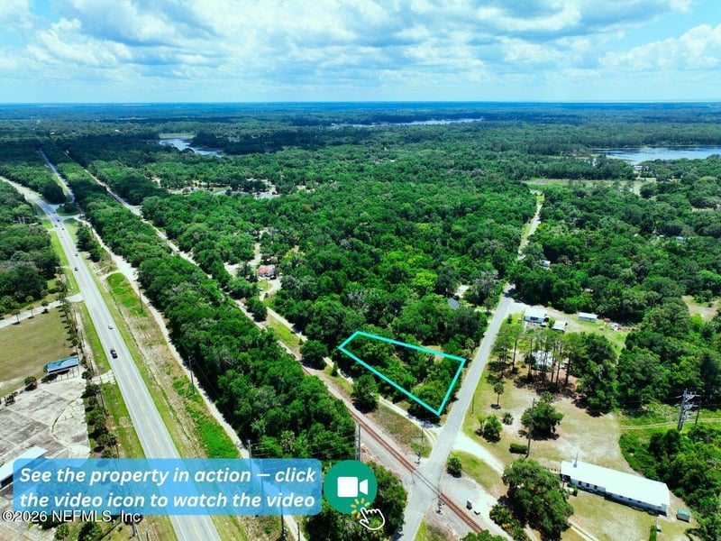 27 Railroad Ave, Pomona Park, FL 32181