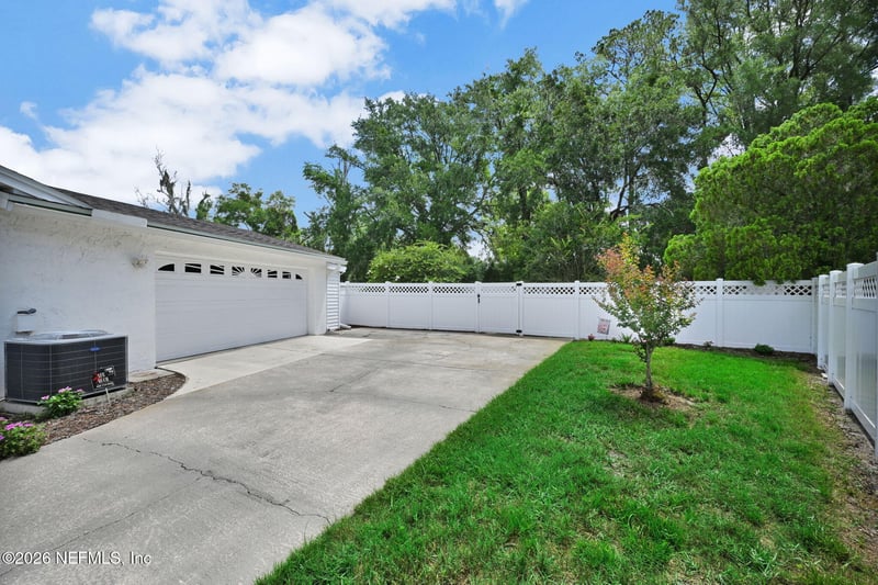 8173 El Ciento Ct, Jacksonville, FL 32217
