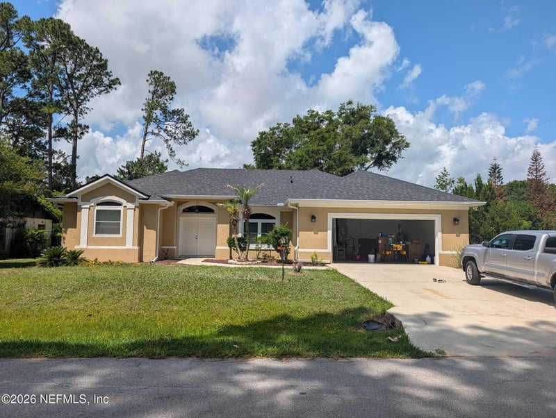 33 Boxwood Ln, Palm Coast, FL 32137