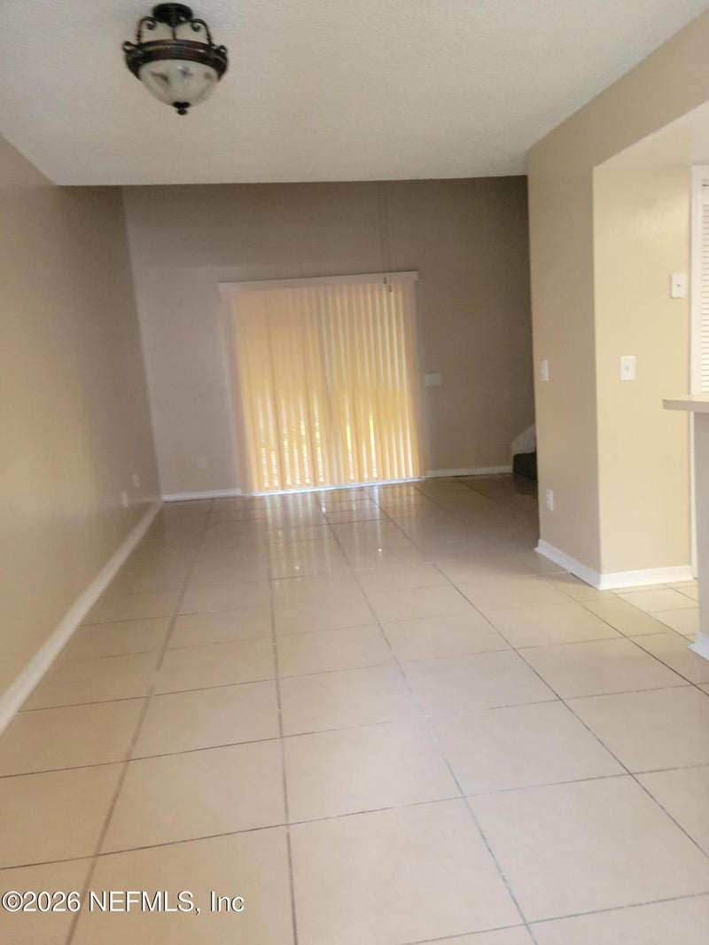 7635 Jana Ln, Jacksonville, FL 32210