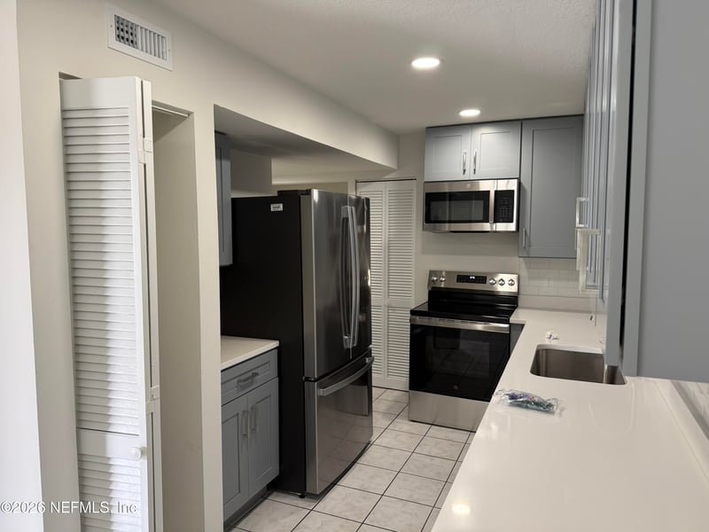 238 Chandler St #203, Cape Canaveral, FL 32920