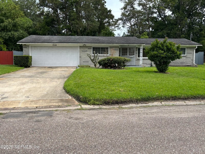 1644 Lessard Cir, Jacksonville, FL 32208