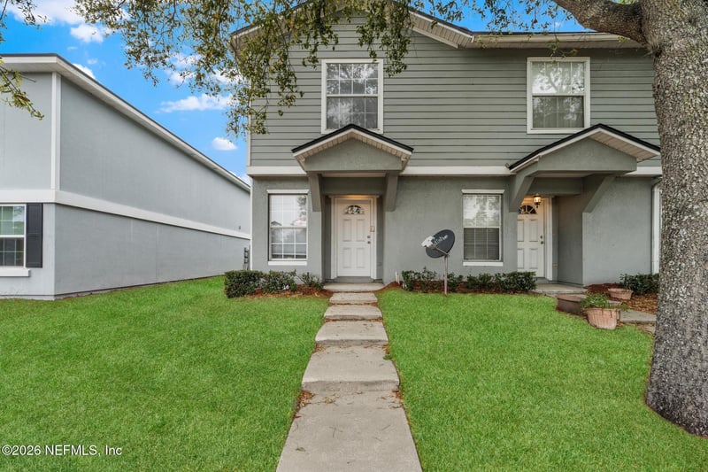 8446 Mcgirts Village Ln, Jacksonville, FL 32210