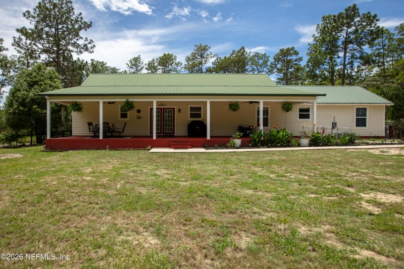 249 Melrose Landing Dr, Hawthorne, FL 32640