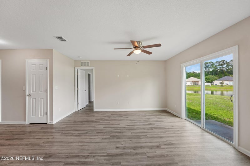 7065 Plymouth Grove Ct, Jacksonville, FL 32220