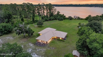 140 Lake St, Pomona Park, FL 32181
